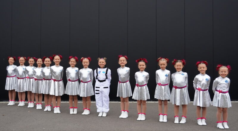 Lea Strauch, Lina Mittag, Sofia Reuschel, Paula Stöckeler, Annabell Barbu, Mila Knaus, Mibella Reiser, Elara Krause, Nelia Nowack, Maylin Rombey, Lea Rippinger, Lisa Scholz, Emma Peterhoff, Alisa Wirch, Sophia Coenen
Es fehlt: Lina Lach, Viktoria Hagen